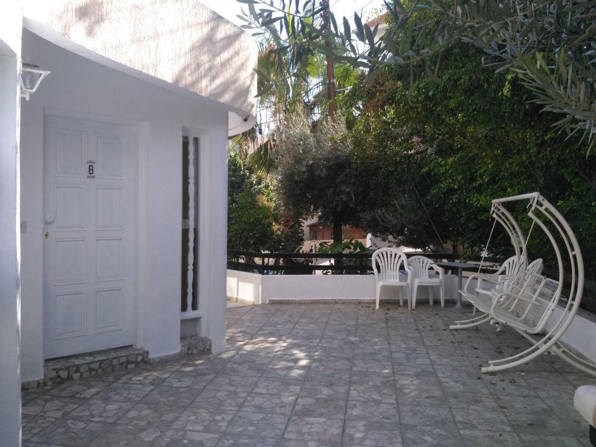 Mystery Shack Limassol Exterior photo